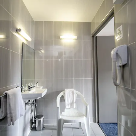 Ostal Universite - Sure Collection By Western 3*