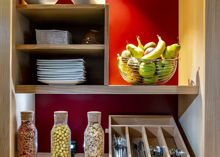 Ostal Universite - Sure Collection By Western Pau