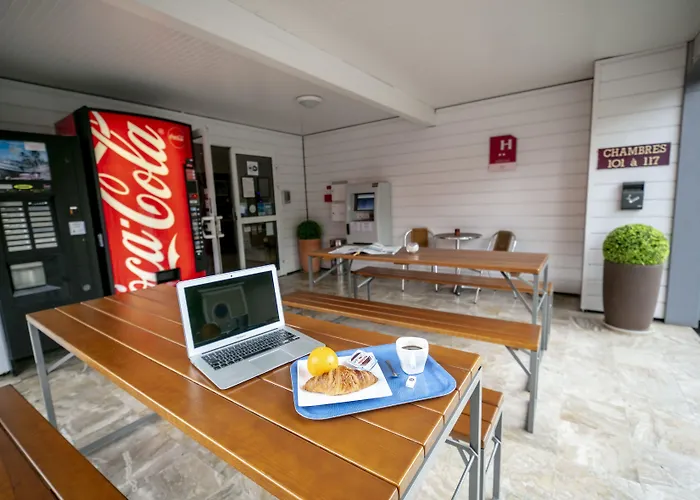 Hotel Ostal Universite - Sure Collection By Western Pau