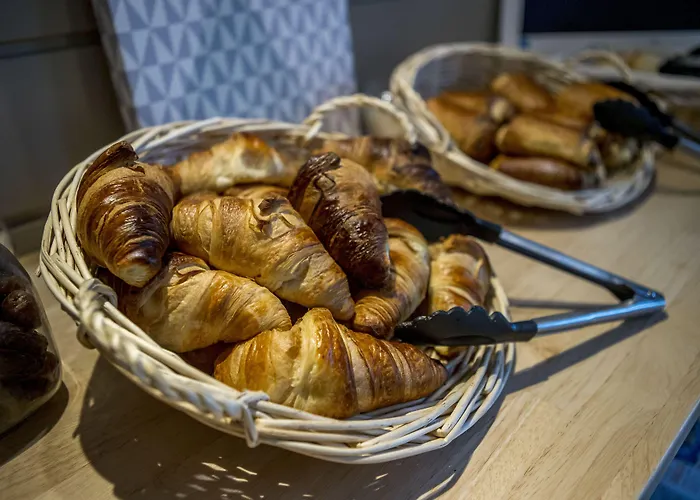 Hotel Ostal Universite - Sure Collection By Western Pau