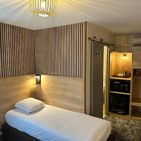 Ostal Universite Hotel Pau